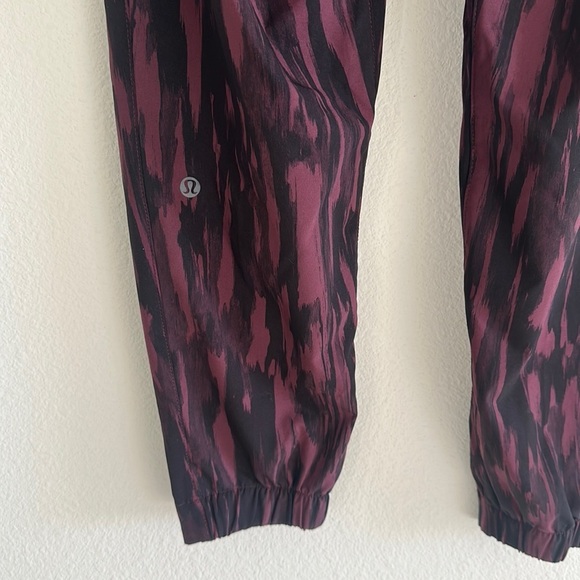Lululemon &Go City Jogger - Picture 8 of 11